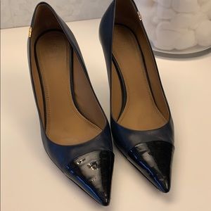 Tory Burch Navy Pumps